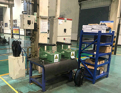 新型电机壳加热器、铝壳热套机在我单位研制成功