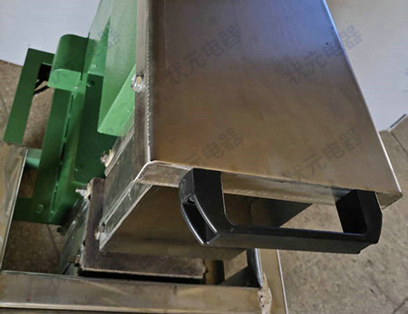 盲孔电机铝壳加热器是怎样加热的?盲孔热套机