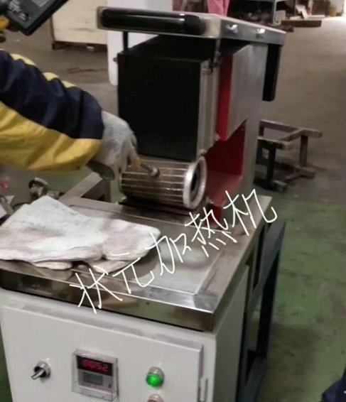 转子加热设备-热套设备.jpg 转子加热设备-热套设备.jpg