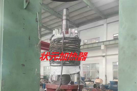 转子加热退轴-把轴取出来.jpg
