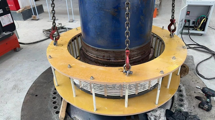 拆轴承加热器.jpg 拆轴承加热器.jpg