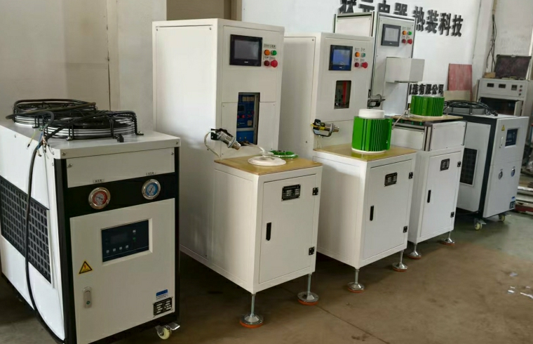 感应加热设备.jpg 感应加热设备.jpg